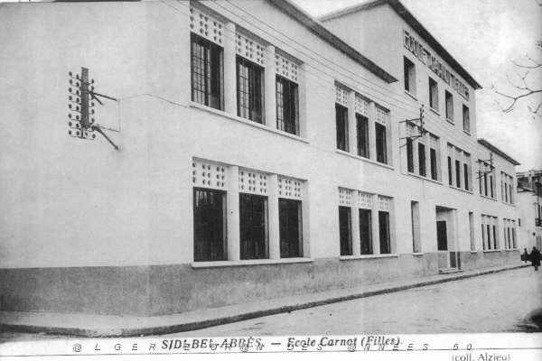 SBA ECOLE CARNOT 01.JPG